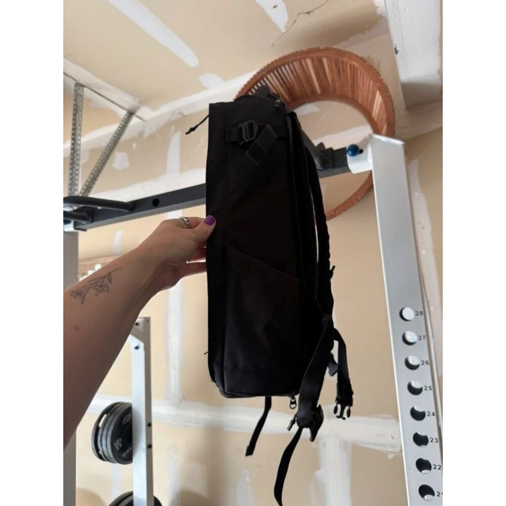 Tropicfeel Nest 1.0 Expandable Travel Backpack Black - Picture 3 of 5